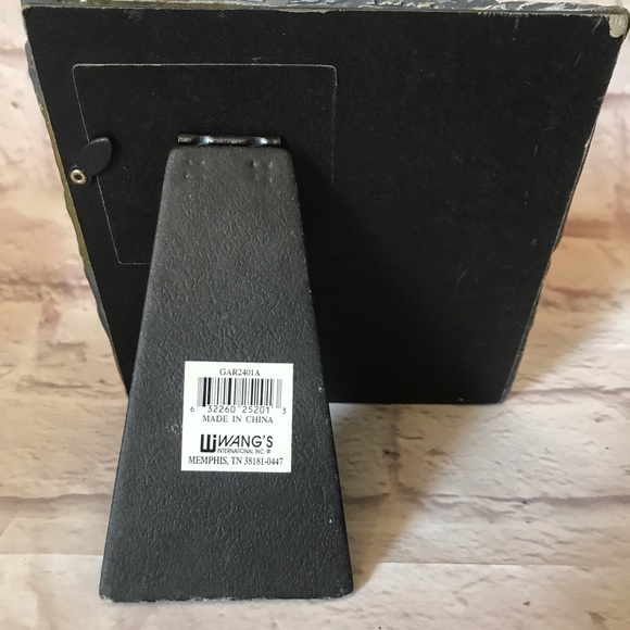 Picture frame - Picture 2 of 2